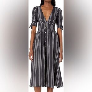 Lira size M, black striped dress, short sleeve, long maxi maverick dress